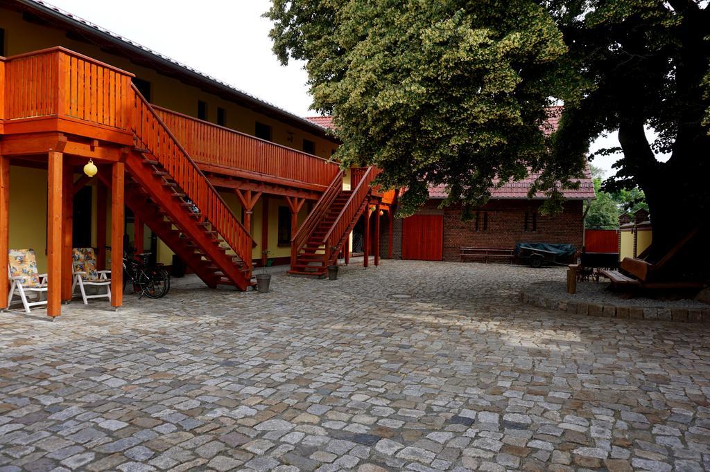 L&L Skaters Home Langenlipsdorf ภายนอก รูปภาพ